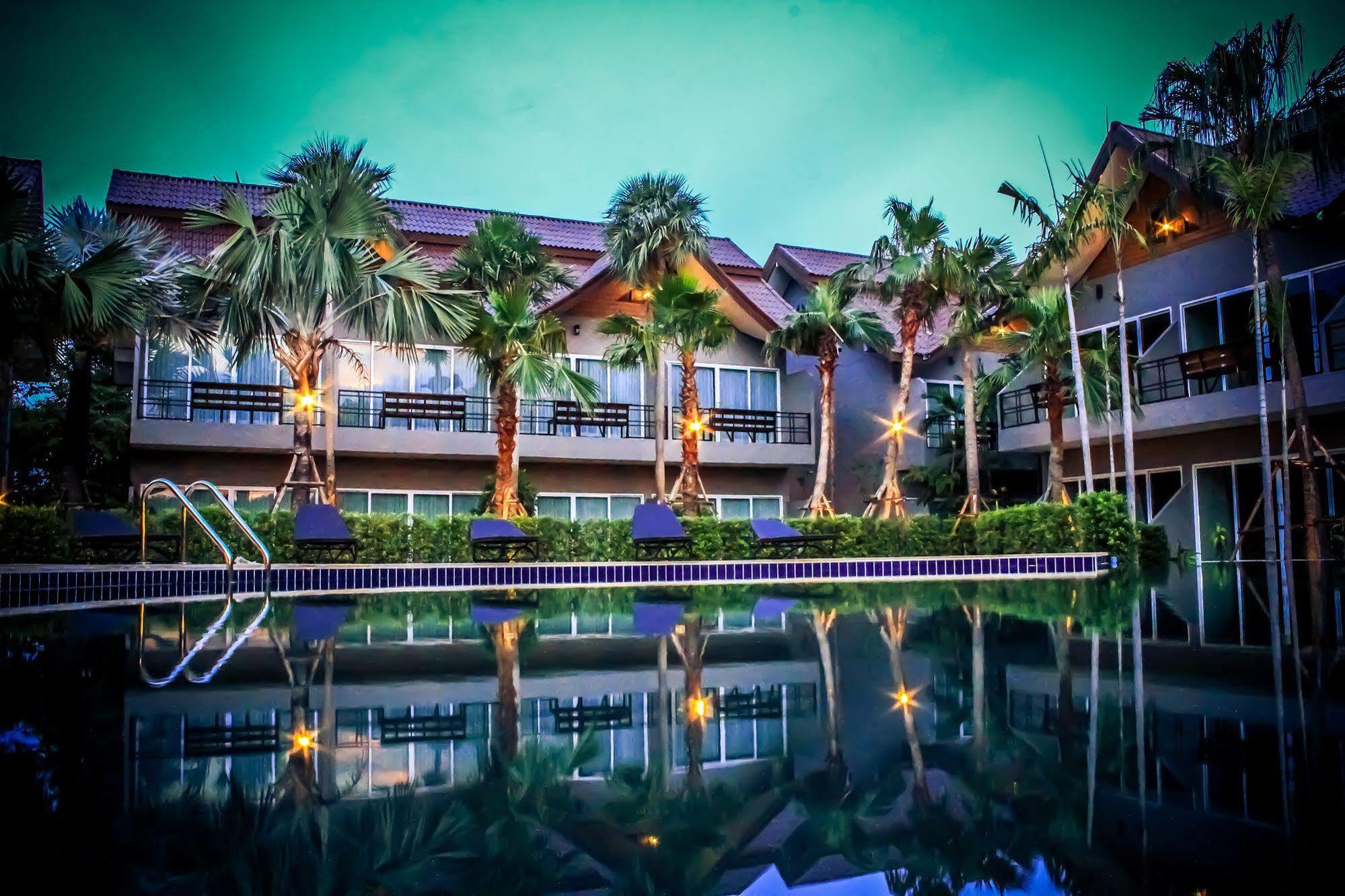 Taman Resort Phitsanulok Exterior foto